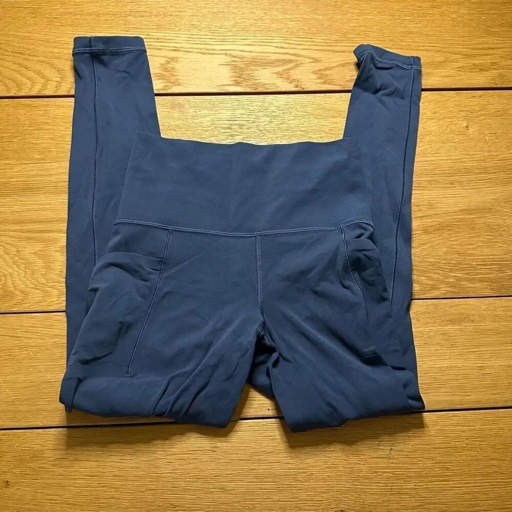 Athleta salutation 7/8 powervita blue xxs